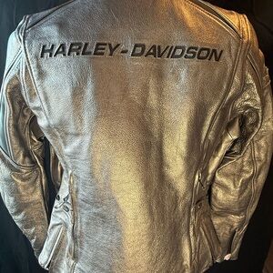 ✨ NEW WITH TAGS Women’s Harley Davidson metallic‎ Leather Riding Jacket